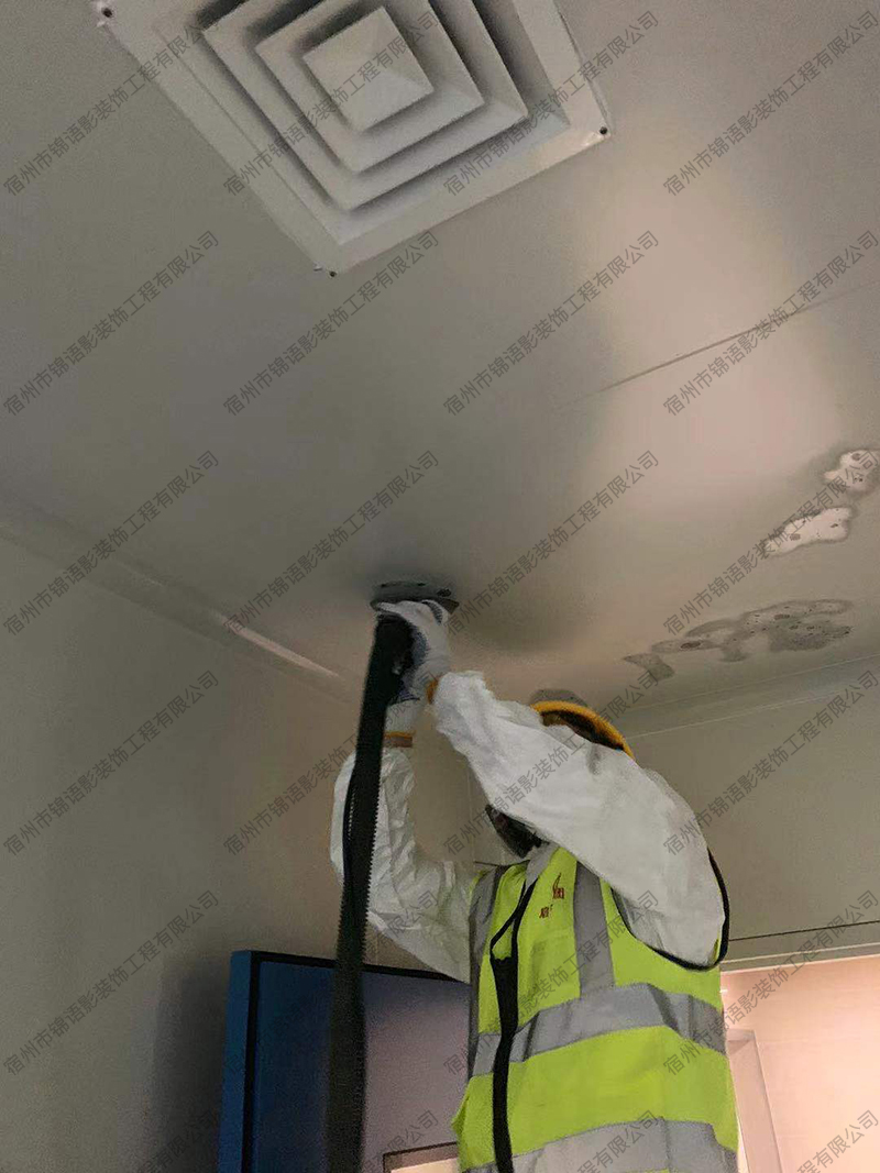 江蘇啟安集團(tuán)寧波墨沙東彩鋼板翻新噴漆項目